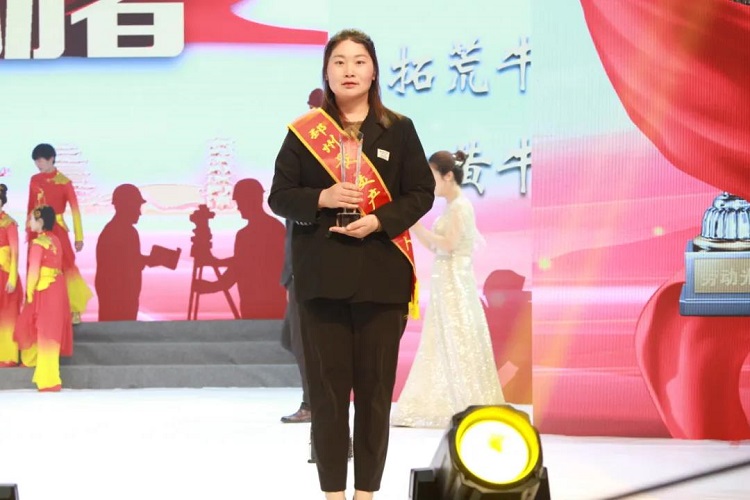 韓晴晴.jpg 韓晴晴.jpg